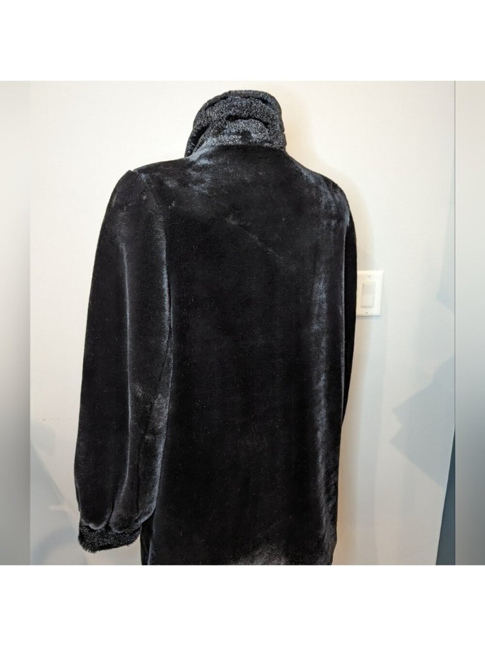 NOVELTI Black Modacrylic Luxury Cuddly Soft Faux Fur Coat. Size 5/6 P - Picture 7 of 12